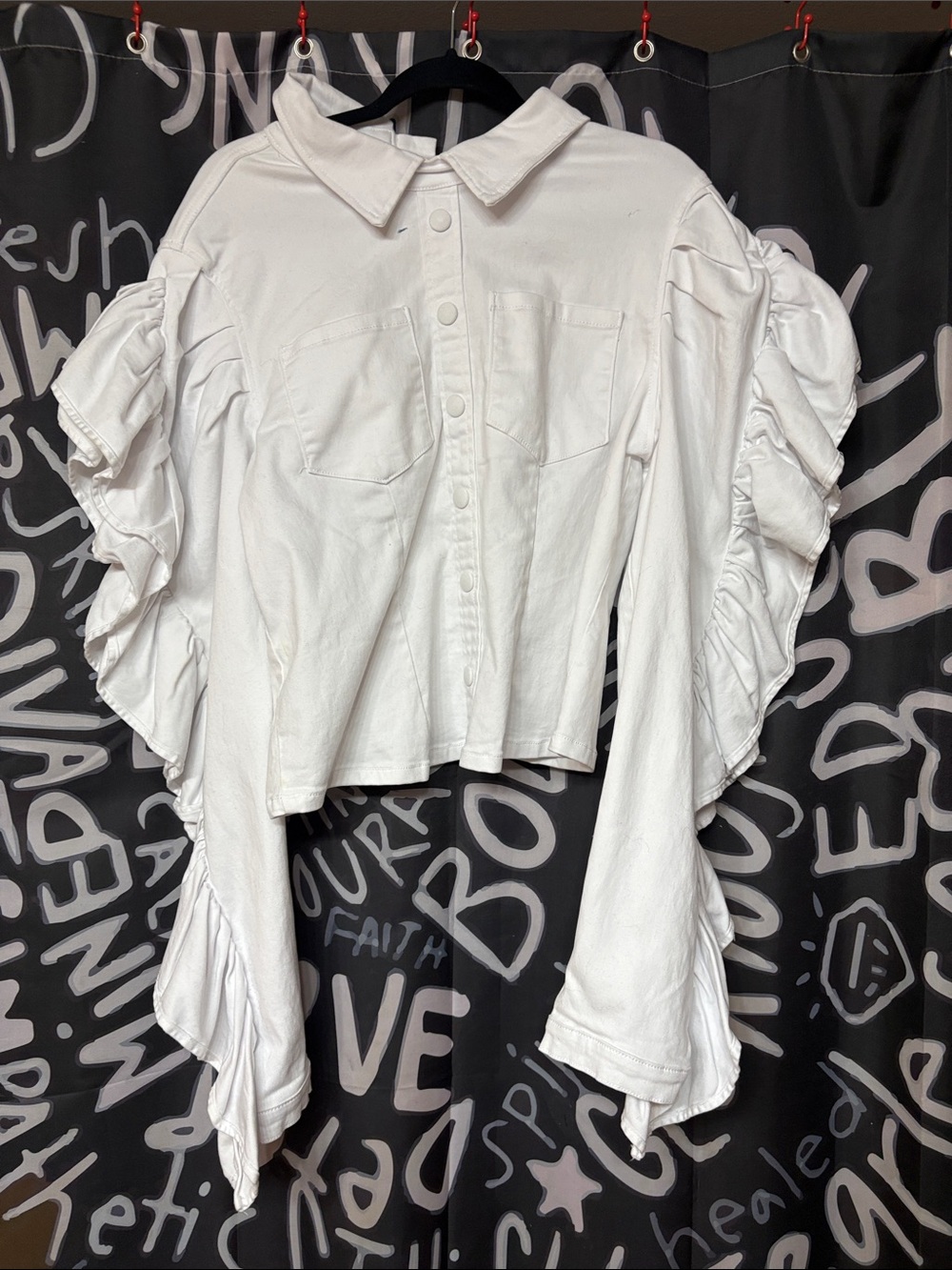 AKIRA White Ruffle-Sleeve Button Down Shirt